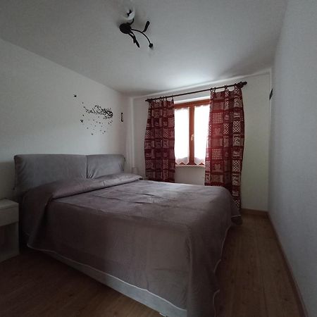 Da Lauretta Appartement Challand-Saint-Anselme Buitenkant foto