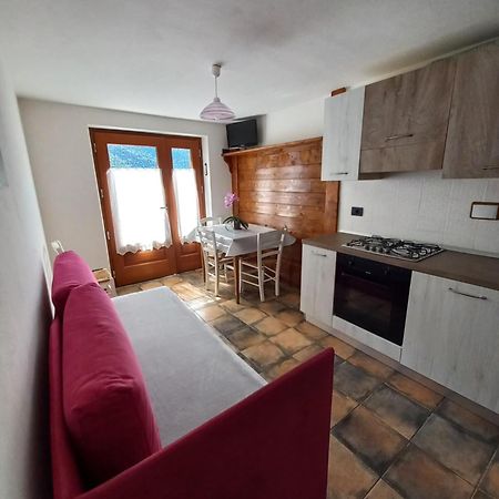 Da Lauretta Appartement Challand-Saint-Anselme Buitenkant foto